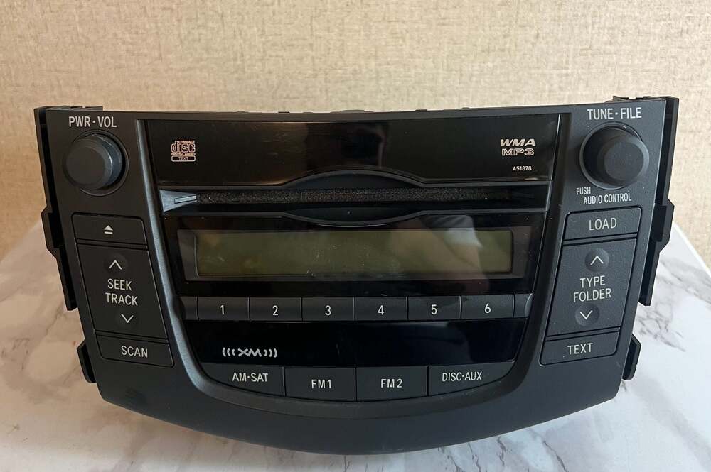 Toyota RAV4 OEM Factory AM/FM Stereo CD/MP3 Player (Model 86120-0R080)